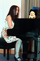 Minako joue le th�me musical des Chocobos (Final Fantasy)